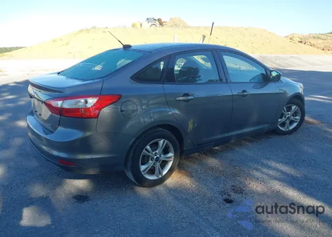 2013 Ford Focus Se z USA, uszkodzony, nr VIN 1FADP3F24DL330354